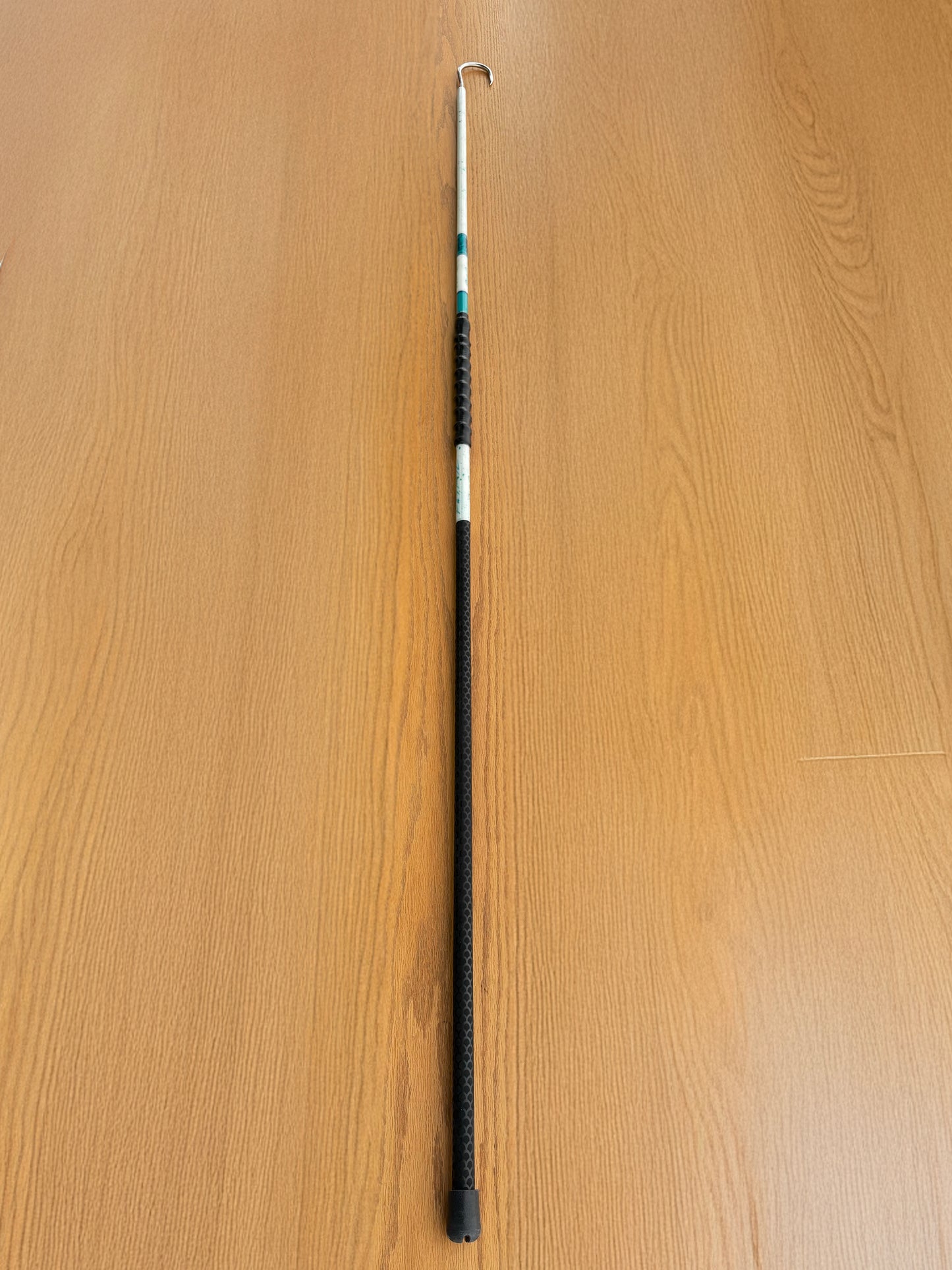 Dahunter Blue-Accented Carbon Gaff with Textured Black Grip, 6Ft Shaft and 2.5-Inch Tiller Hook