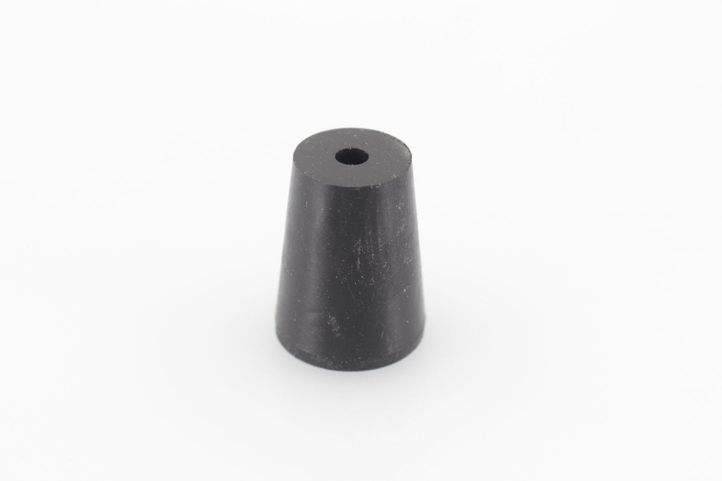 Heavy‑duty terminal tackle designed for secure offshore rigging and big game fishing.