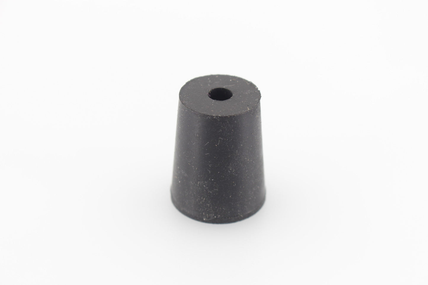 Heavy‑duty terminal tackle designed for secure offshore rigging and big game fishing.